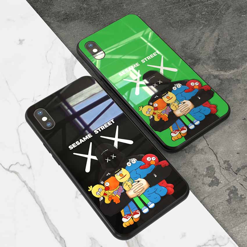 KAWS アイホンXR 11 Proスマホケース