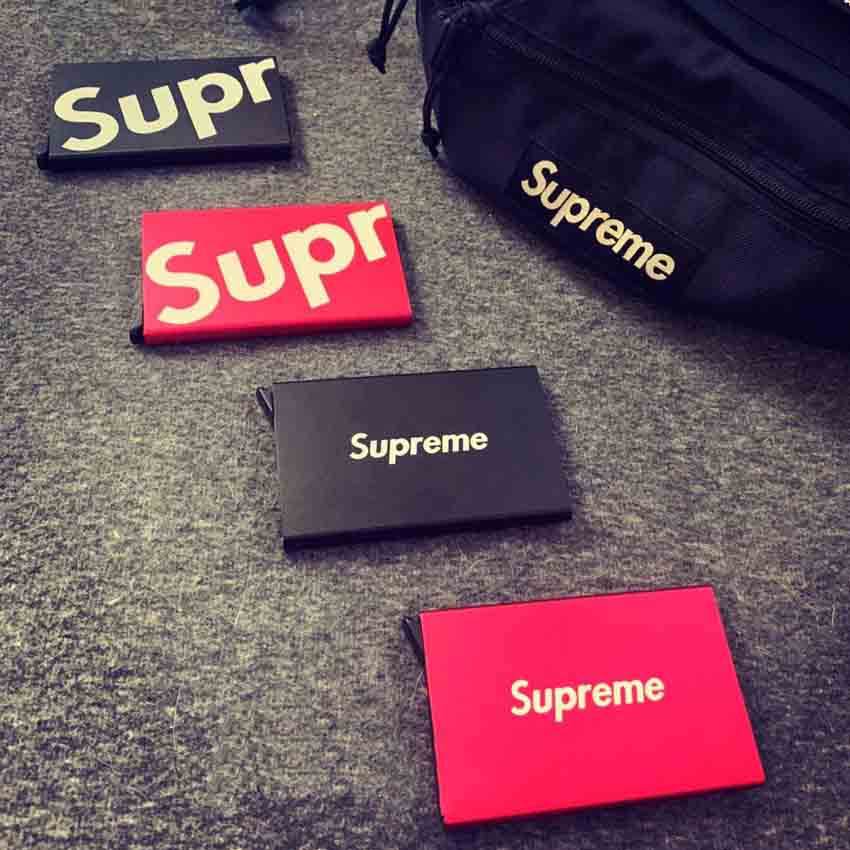 SUPREME カードケース