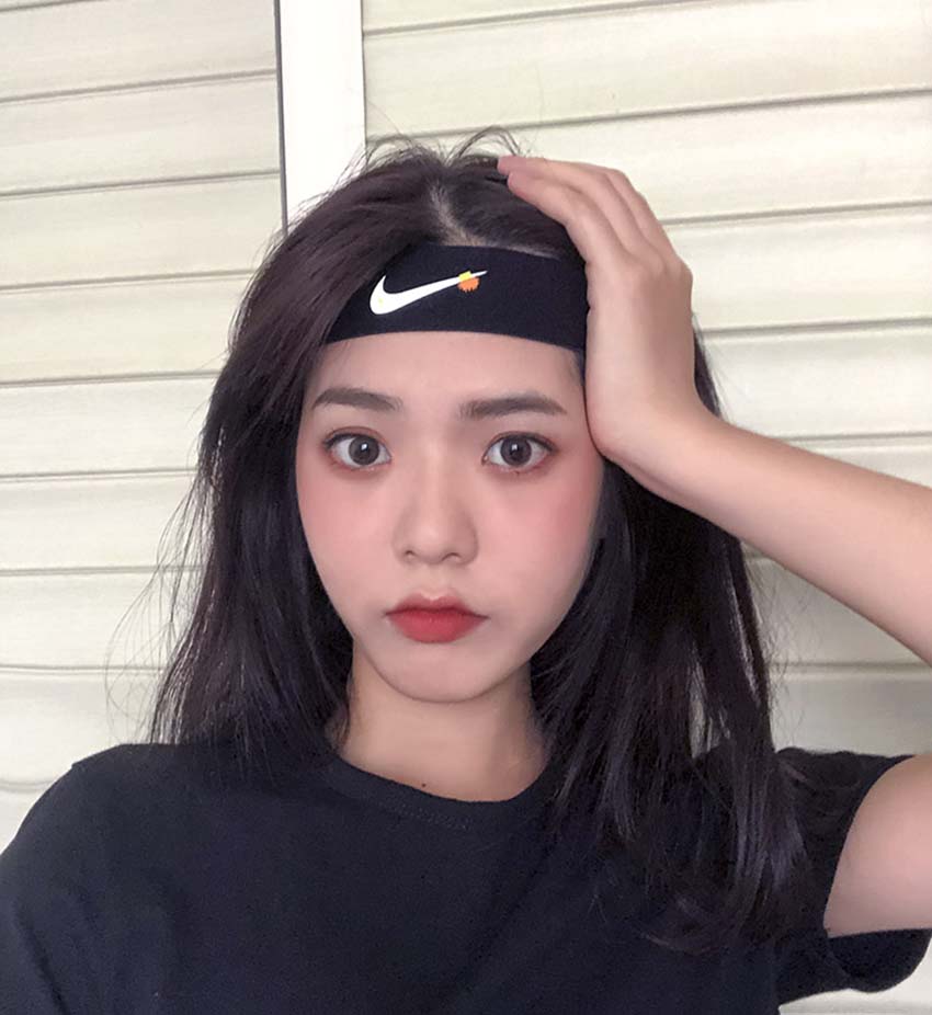 ナイキ ヘッドバンド かっこいい Nike ヘアバンド お洒落 髪飾り アクセサリー スポーツ風 洗顔 反射ロゴ ナイキ ヘッドバンド かっこいい Nike ヘアバンド お洒落 髪飾り アクセサリー スポーツ風 洗顔 反射ロゴ