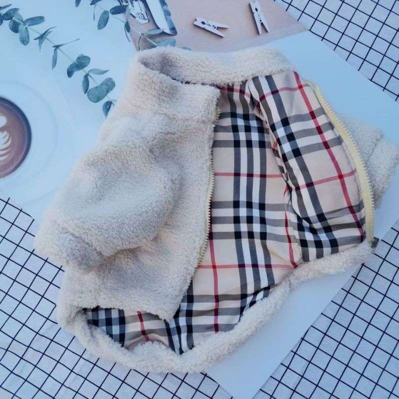 ペットの防寒コート burberry 高級