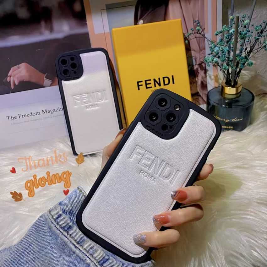 FENDI iphone11 12proカバー レザー