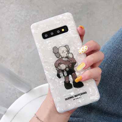 Kaws ギャラクシーs10 S10plusケース キャラクター 貝殻紋 Galaxy S9 S9 保護ケース カウズ Kaws Galaxy S8 S8 Plus携帯カバー 芸能人