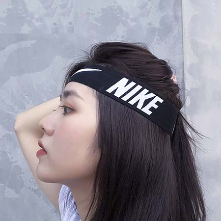 ナイキ ボックスログ ヘッドバンド Nike ヘアバンド 髪飾り カッコイイ スポーツバンド ブランド アクセサリー 男女
